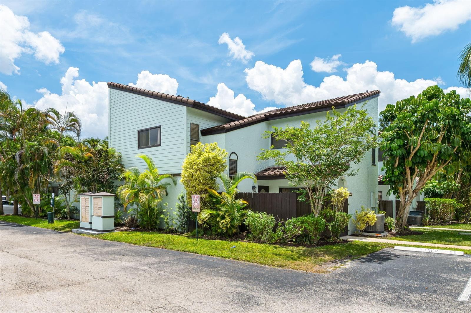 22300 Pineapple Walk Drive, Boca Raton, FL 33433 photo 2