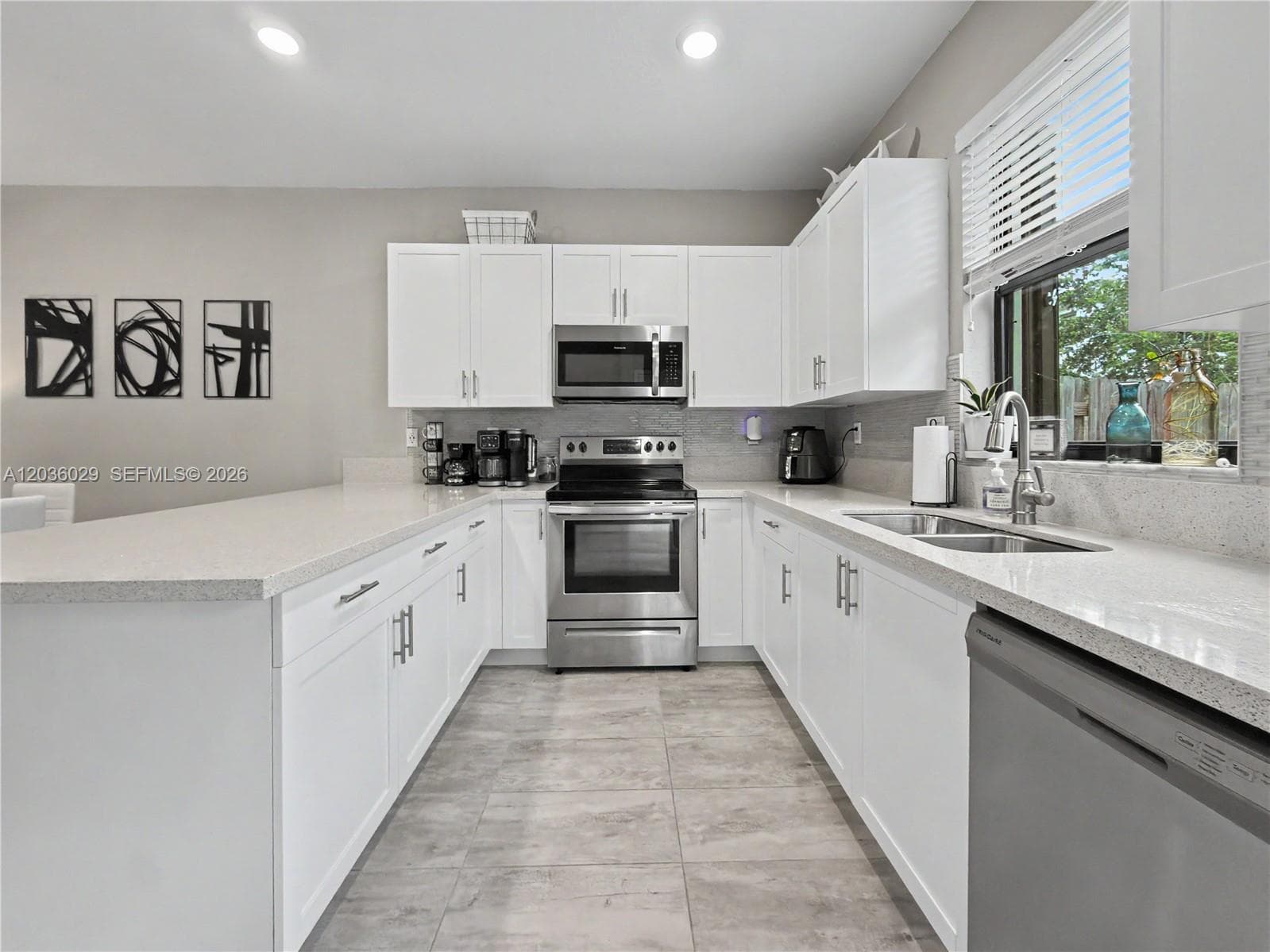 1608 SW 28th St, Fort Lauderdale, FL 33315 photo 3