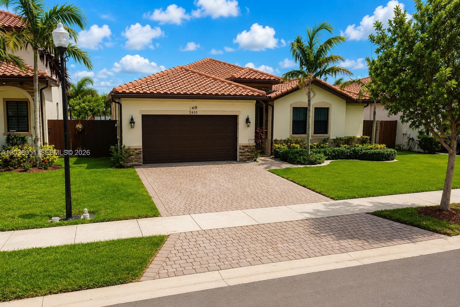 2450 SE 1st St, Homestead, FL 33033 photo 2