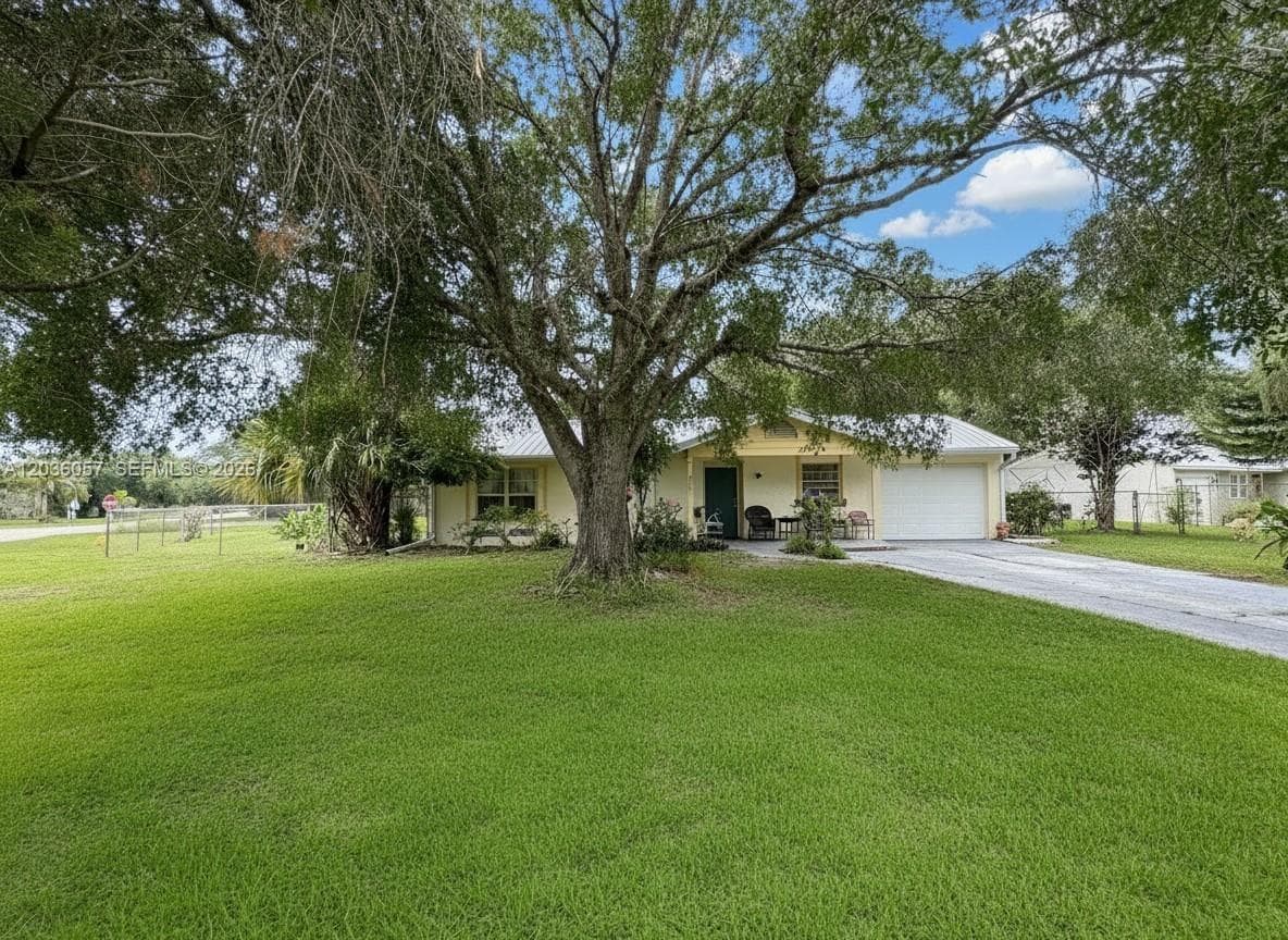 4001 Bishop Circle, La Belle, FL 33935 photo 2