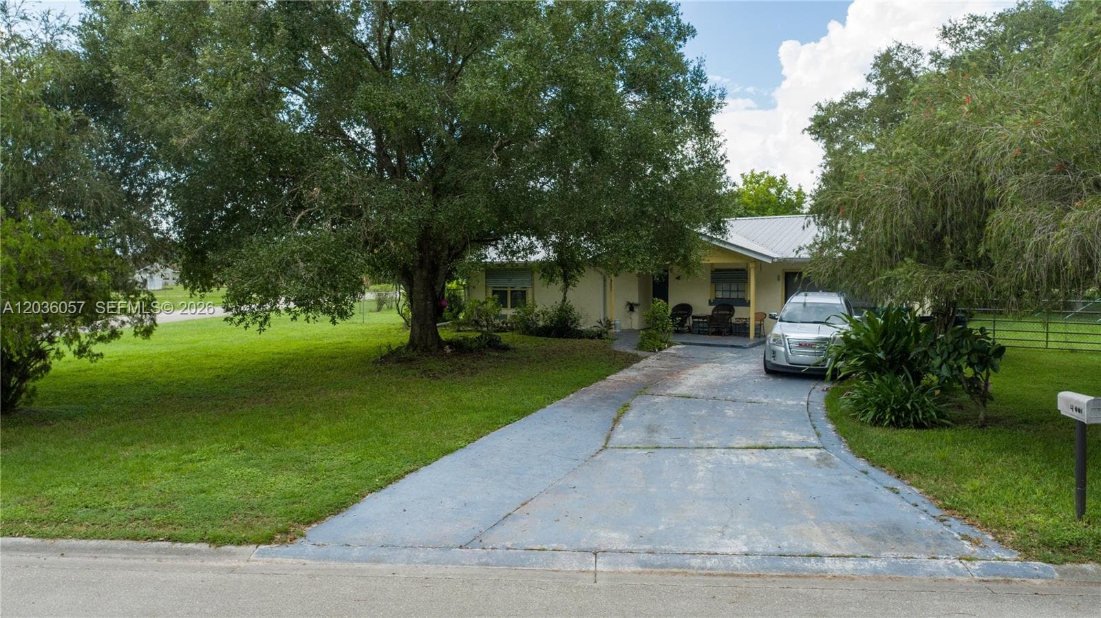4001 Bishop Circle, La Belle, FL 33935 photo 3