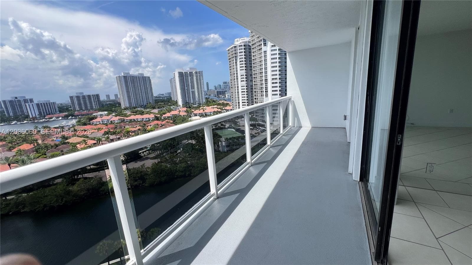 20505 E Country Club Dr # 1639, Aventura, FL 33180 photo 2
