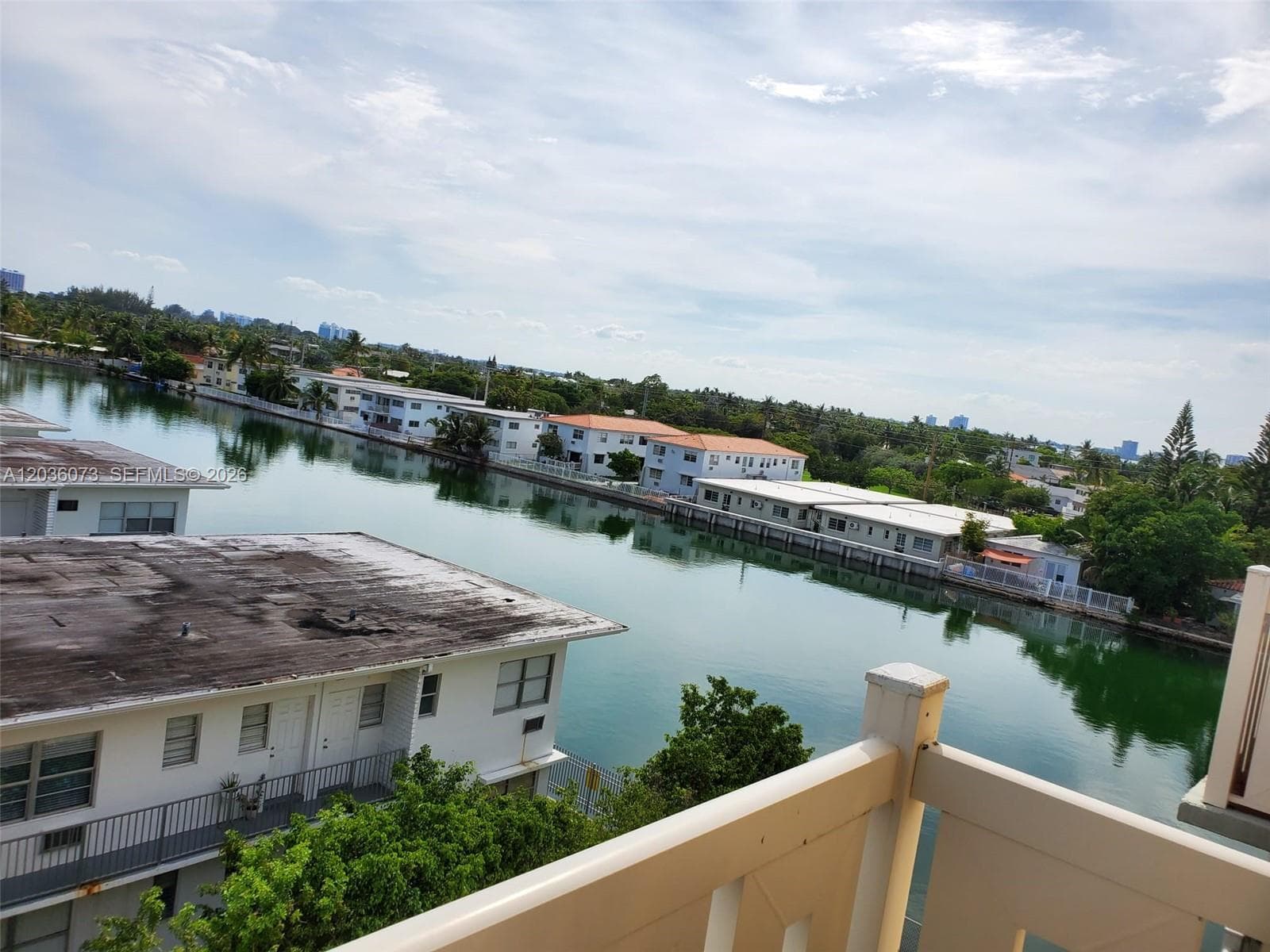 7900 Tatum Waterway Dr # 502, Miami Beach, FL 33141 photo 2