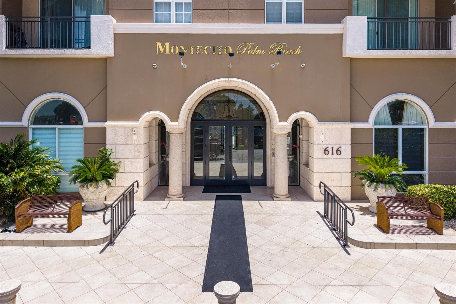 616 Clearwater Park Road # 713, West Palm Beach, FL 33401 photo 2