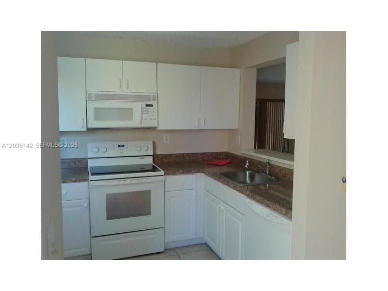 15741 SW 137th Ave # 204, Miami, FL 33177 photo 2
