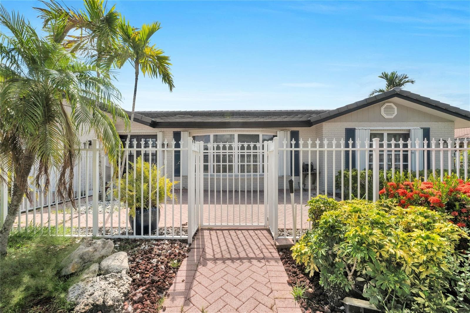 4020 NE 24th Avenue, Lighthouse Point, FL 33064 photo 2