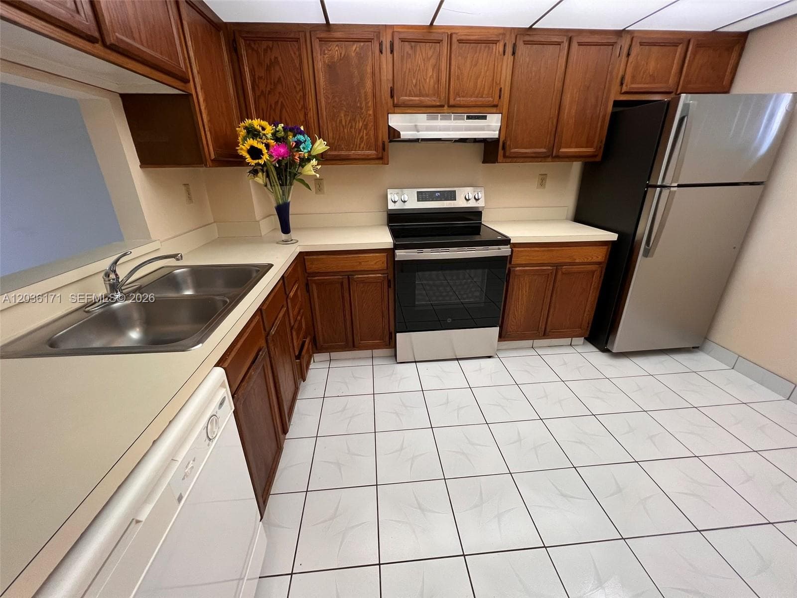 1075 Riverside Dr # 505, Coral Springs, FL 33071 photo 4