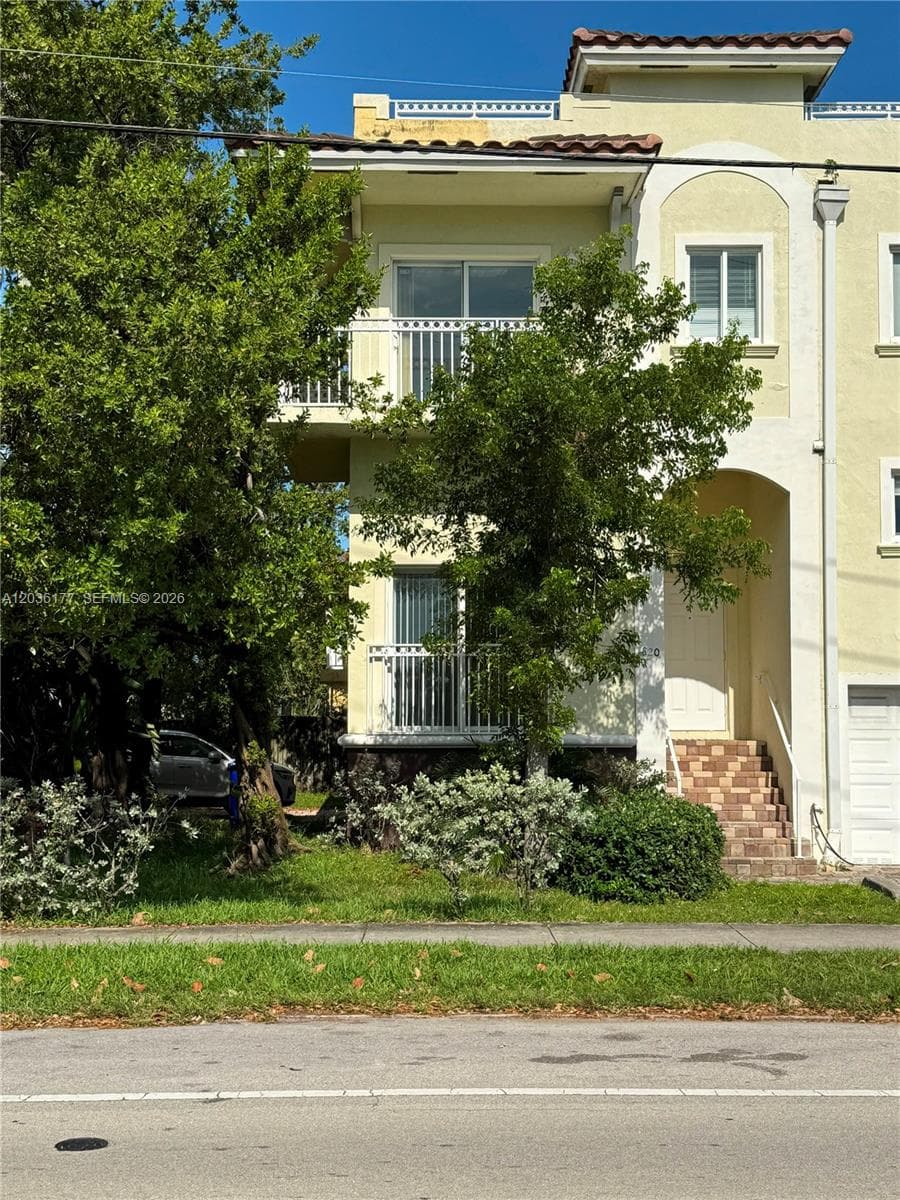 820 N 17th Ave, Hollywood, FL 33020 photo 3
