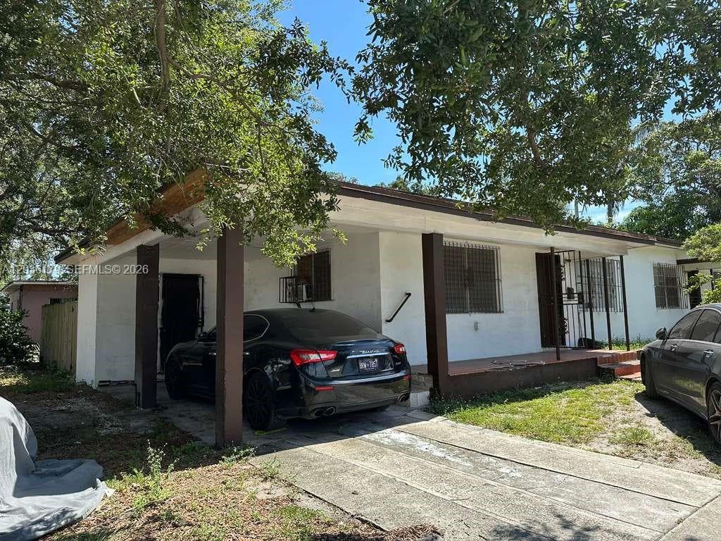 545 NW 81st St, Miami, FL 33150 photo 5