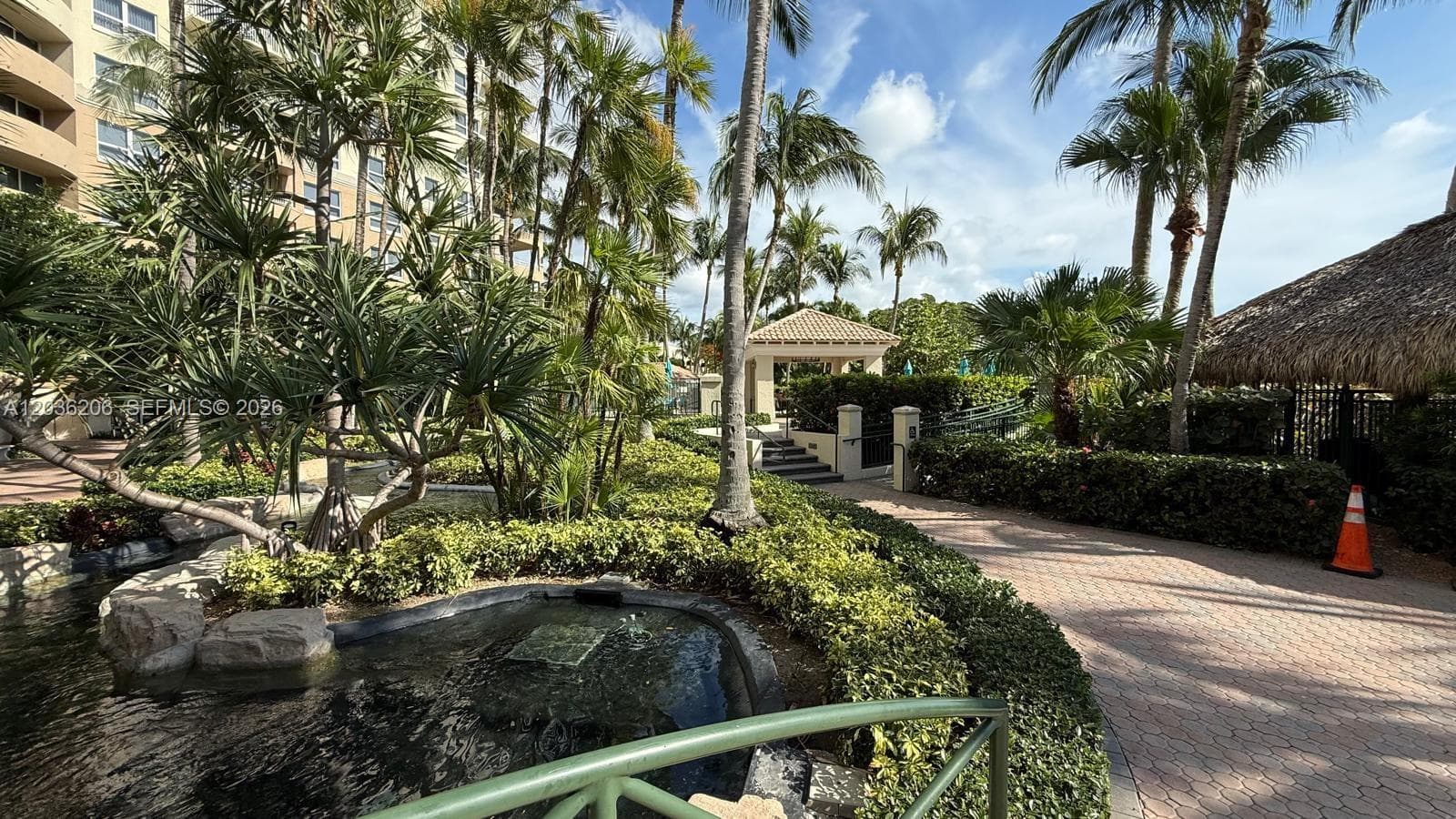 19501 W Country Club Dr # 1212, Aventura, FL 33180 photo 4