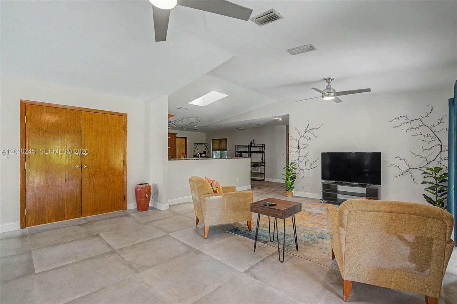 15741 SW 147th Ct, Miami, FL 33187 photo 2