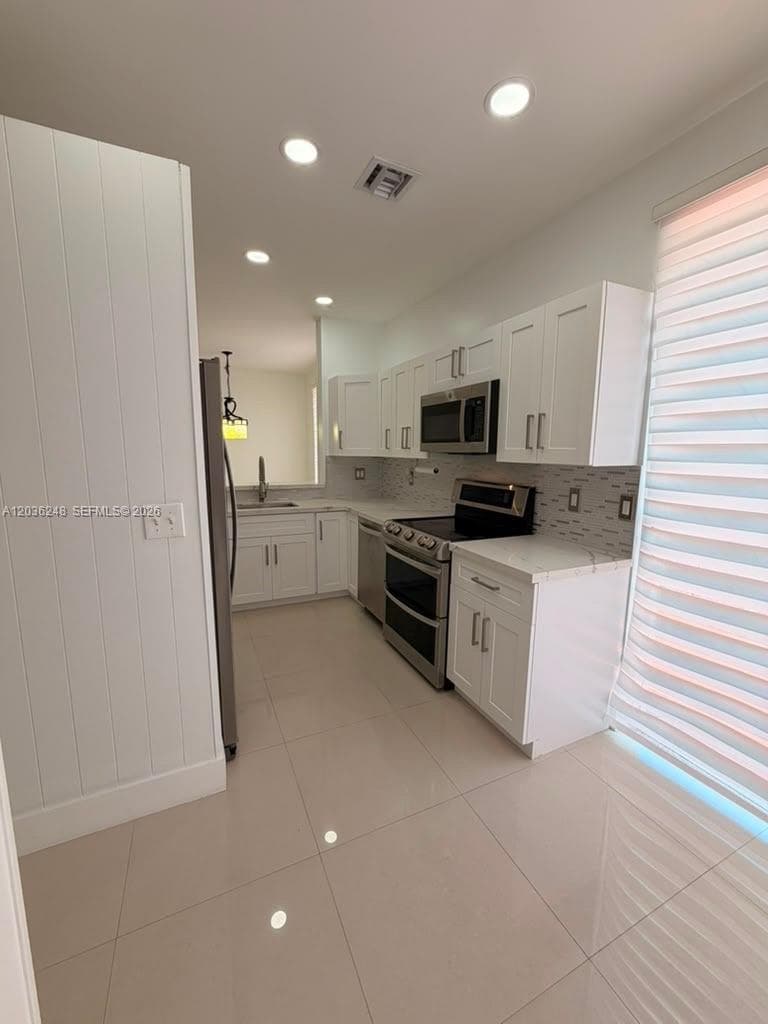 15112 NW 8th St # 77, Pembroke Pines, FL 33028 photo 4