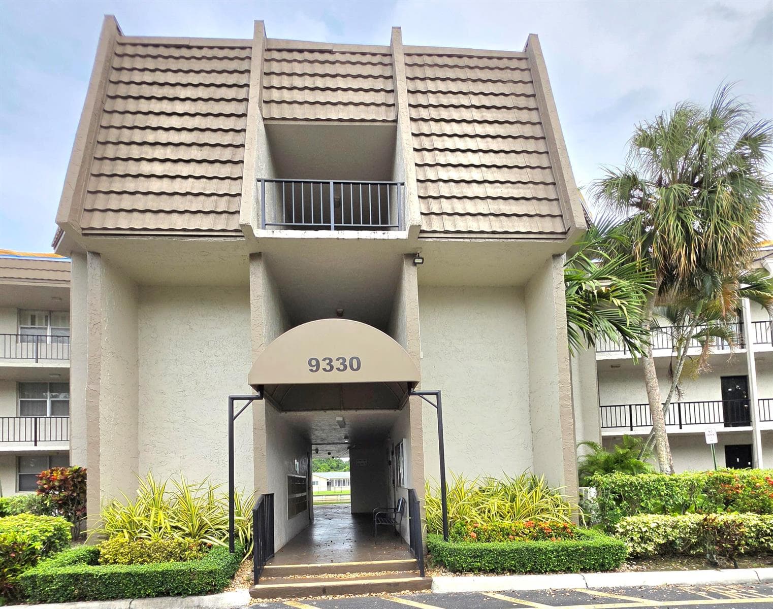 9330 Lime Bay Boulevard # 301, Tamarac, FL 33321 photo 2