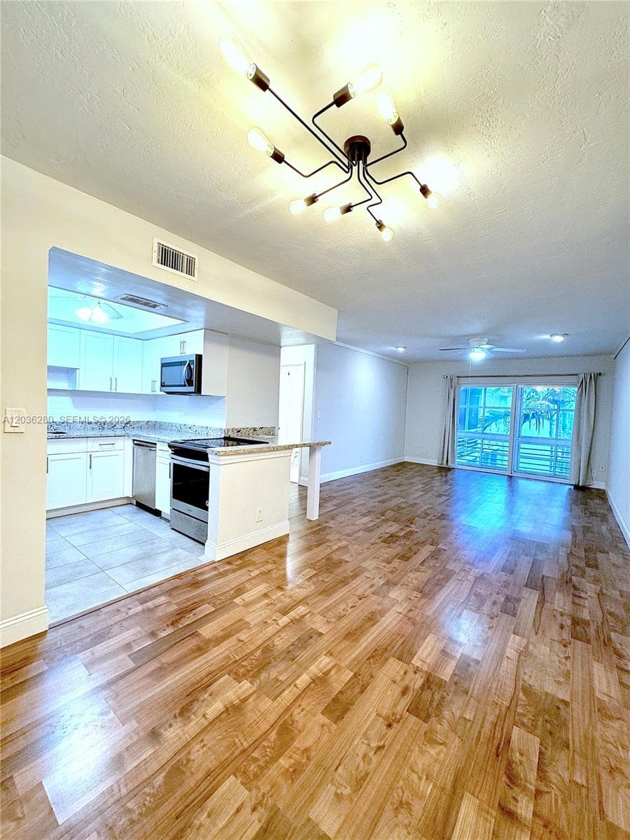 1535 SE 15th St # 304, Fort Lauderdale, FL 33316 photo 4