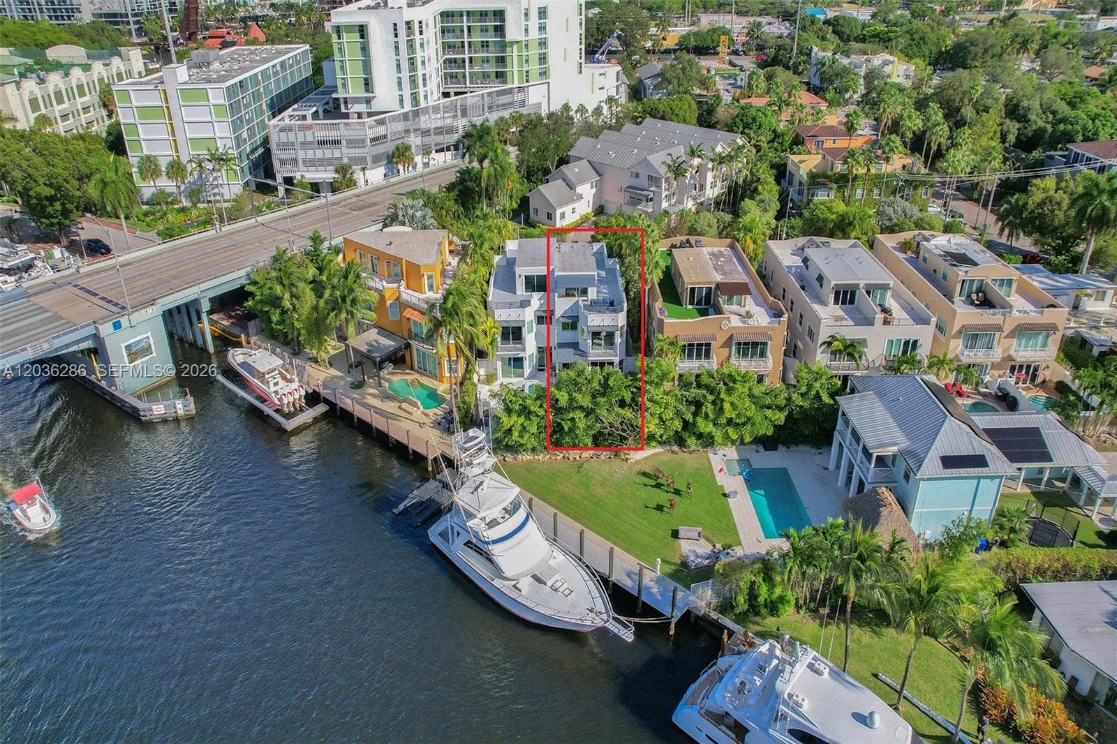 453 SW 5th Ave, Fort Lauderdale, FL 33315 photo 2