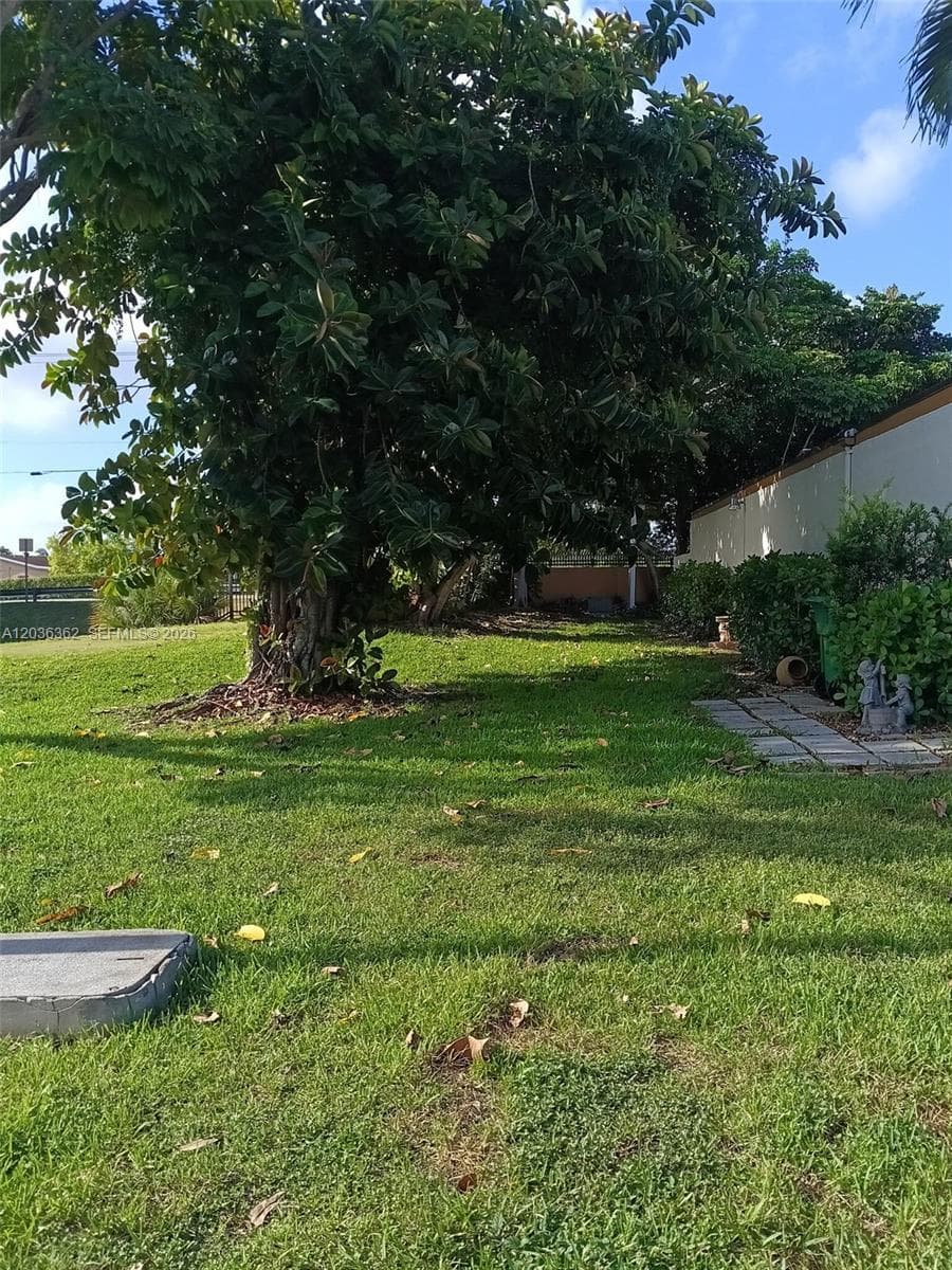 1700 SW 131st Place Cir S, Miami, FL 33175 photo 3