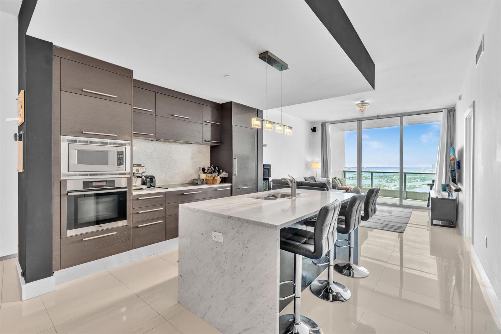 900 Biscayne Boulevard # 4703, Miami, FL 33132 photo 2