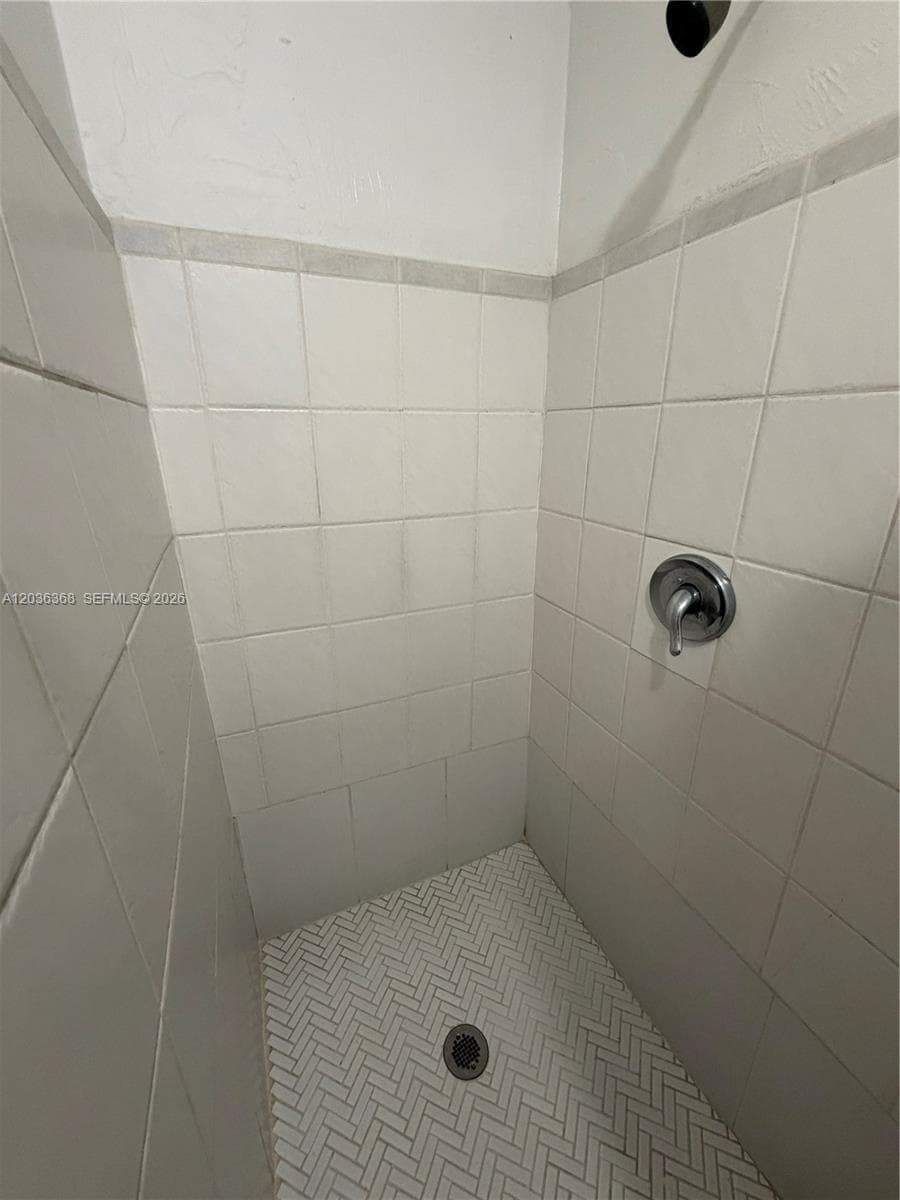 1061 NE 137th St # 1, North Miami, FL 33161 photo 5