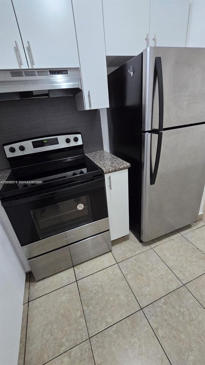 690 NE 123rd St # 207, North Miami, FL 33161 photo 4