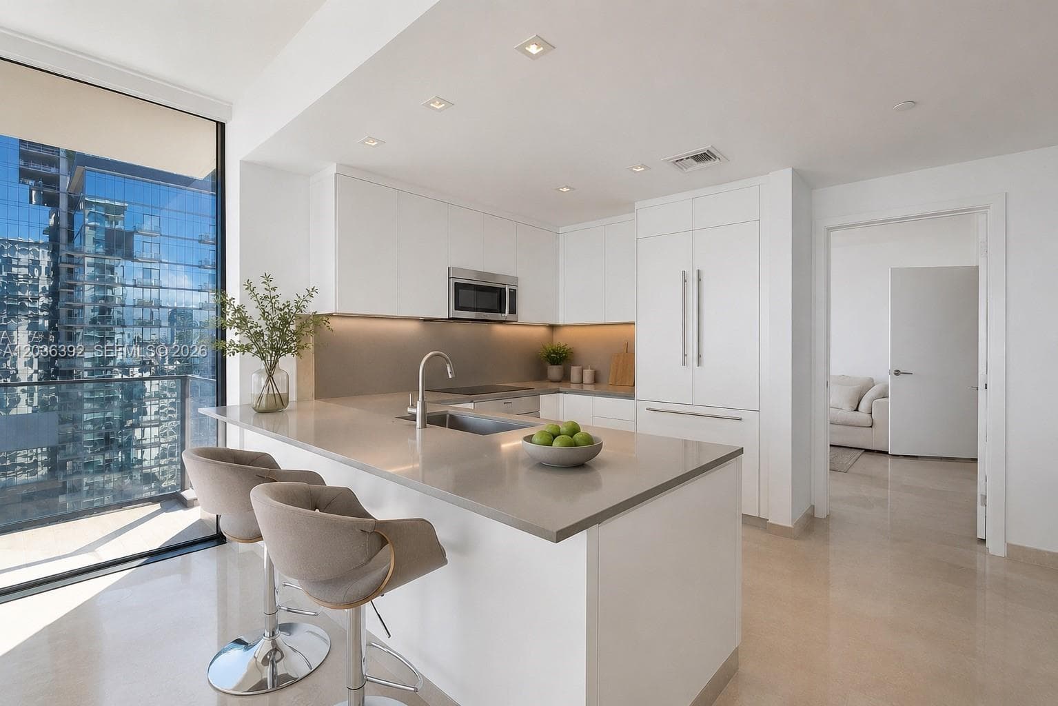 68 SE 6th St # 3301, Miami, FL 33131 photo 5