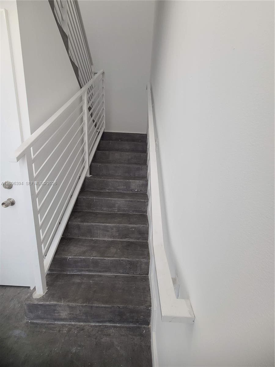 825 Michigan Ave # 7, Miami Beach, FL 33139 photo 2