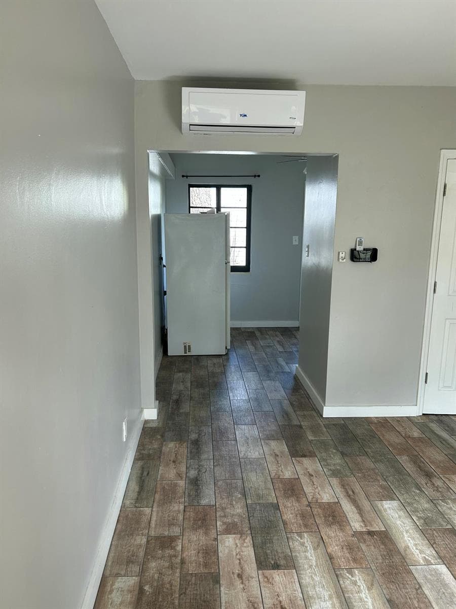 214 S Palmway, FL 33460 photo 5