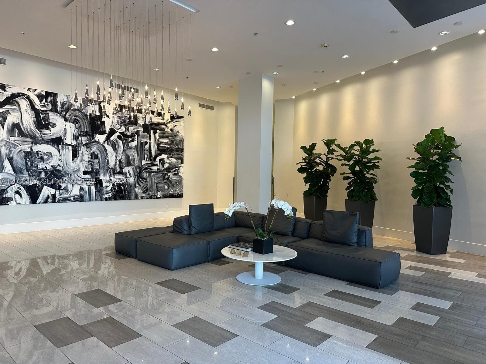 2001 Meridian Ave # 426, Miami Beach, FL 33139 photo 3