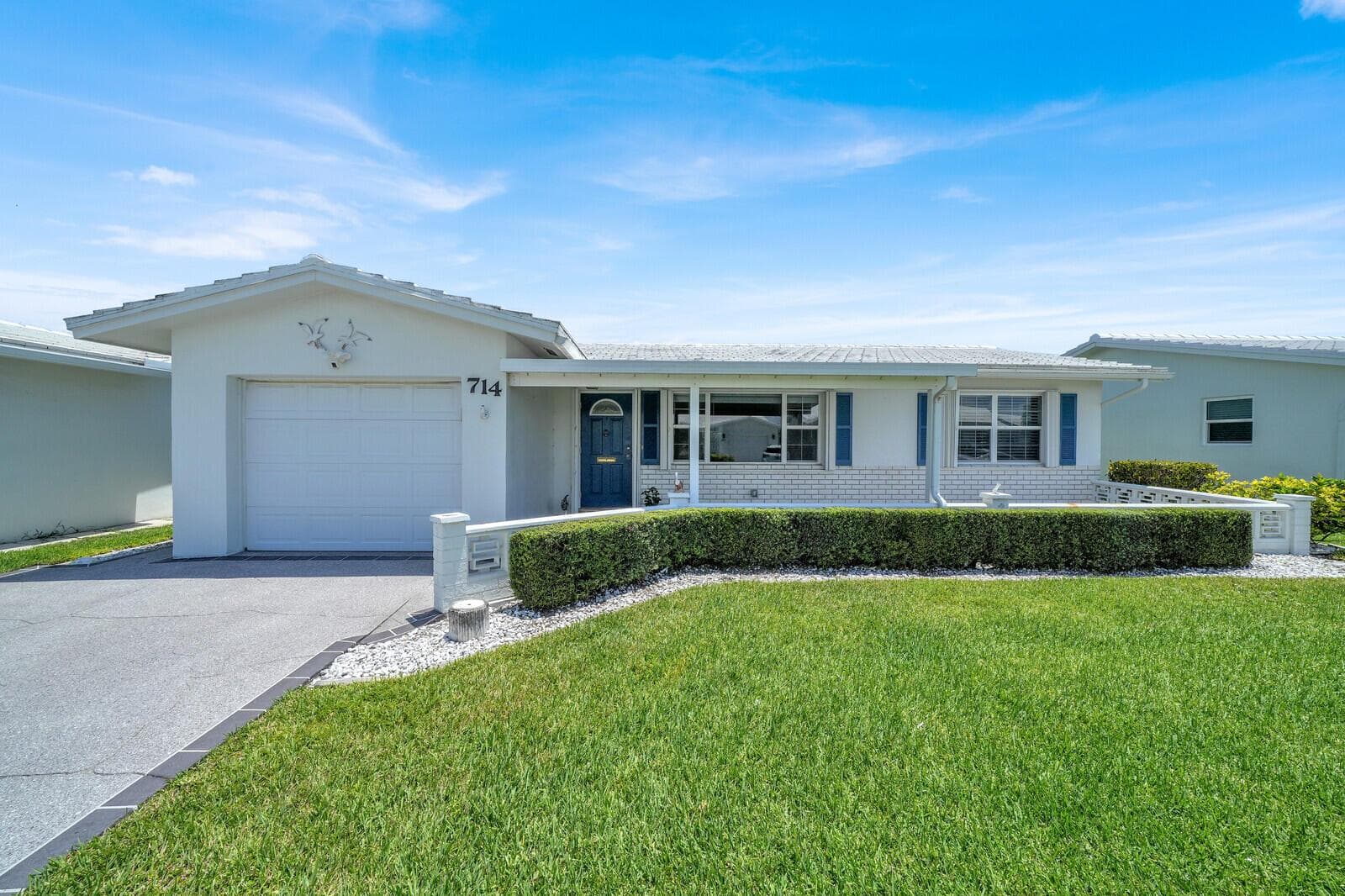 714 SW 16th Street, Boynton Beach, FL 33426 photo 2
