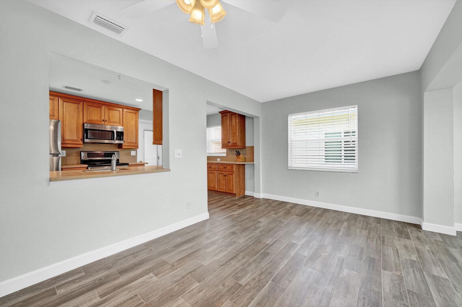 714 SW 16th Street, Boynton Beach, FL 33426 photo 4