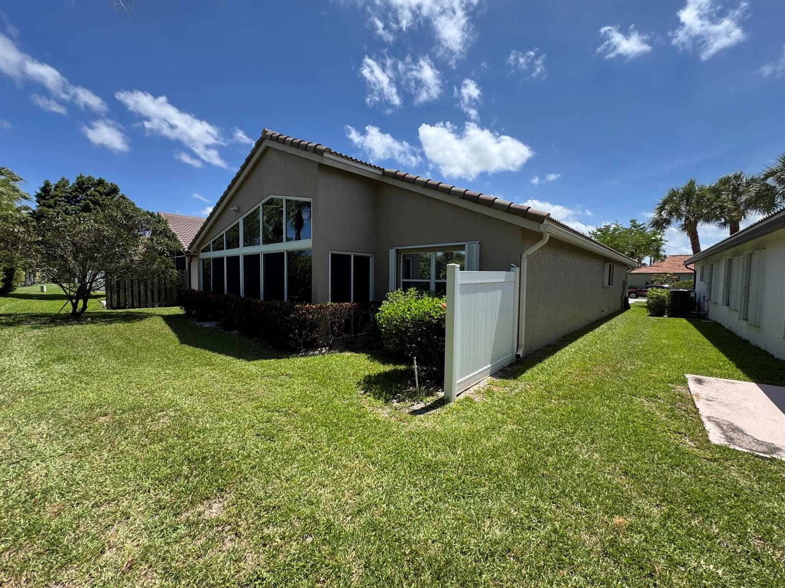 6693 Sun River Road, Boynton Beach, FL 33437 photo 3