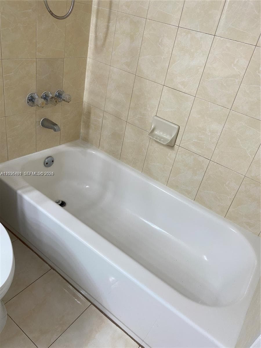 300 W Palm Cir W # 208, Pembroke Pines, FL 33025 photo 5