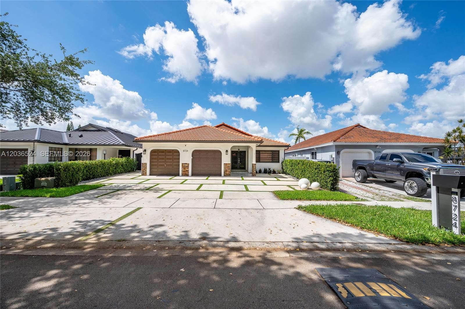 8724 NW 149th Ter, Miami Lakes, FL 33018 photo 5