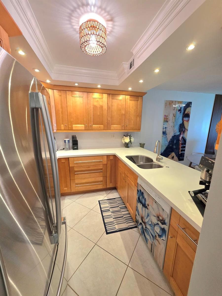 5680 SW 3rd Place # 206, Margate, FL 33068 photo 3