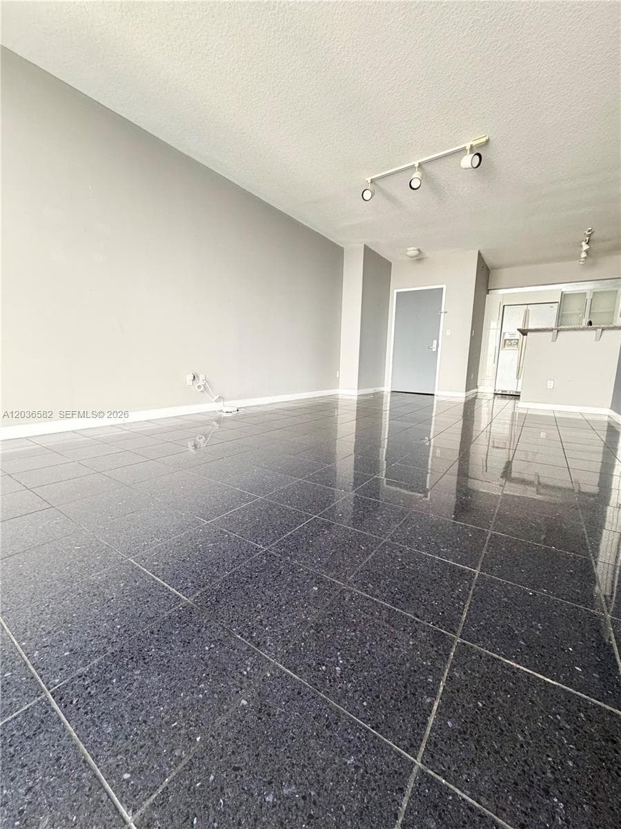 335 BISCAYNE BL # 4200, Miami, FL 33131 photo 5