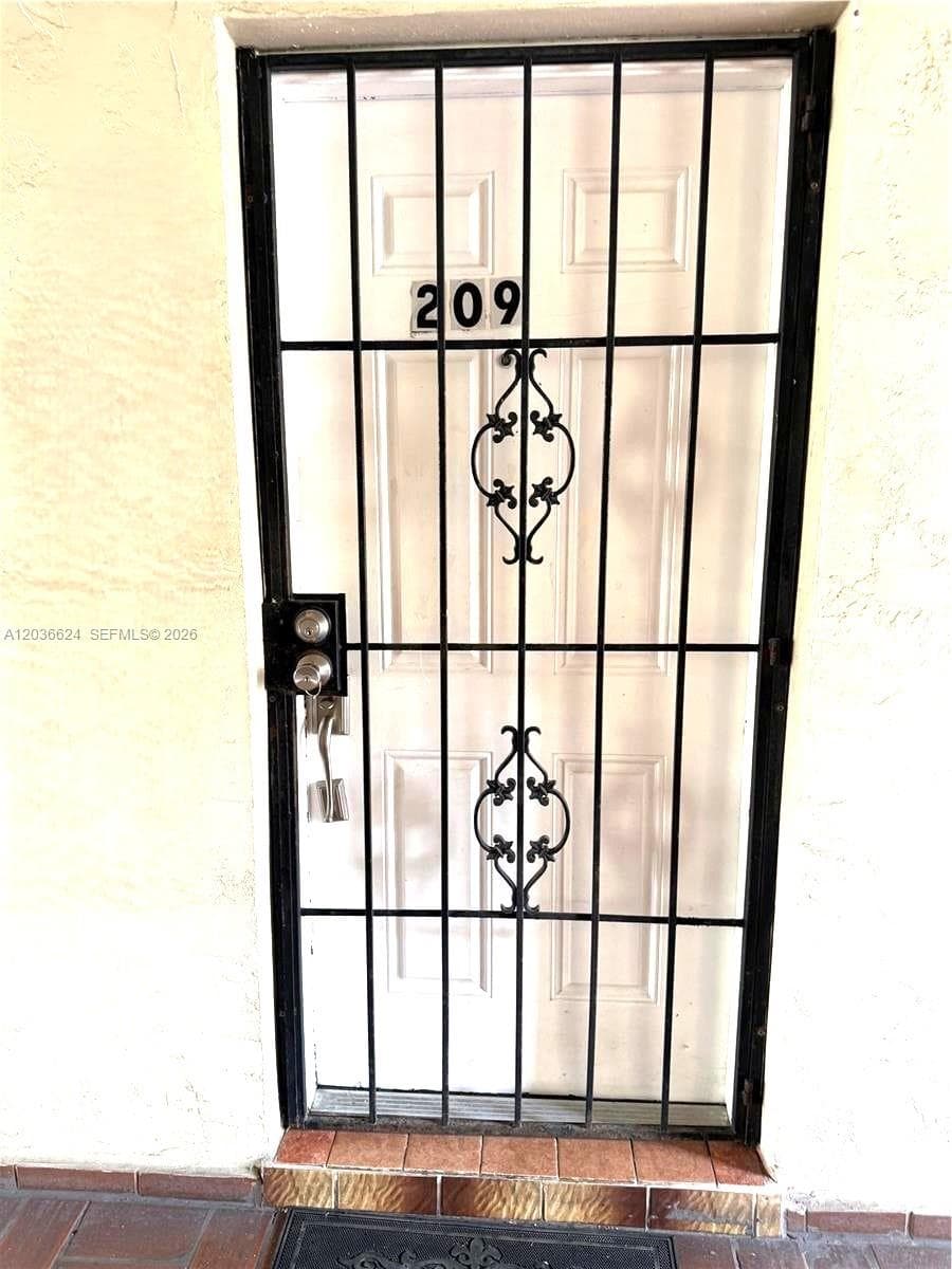 6070 W 18th Ave # 209, Hialeah, FL 33012 photo 4