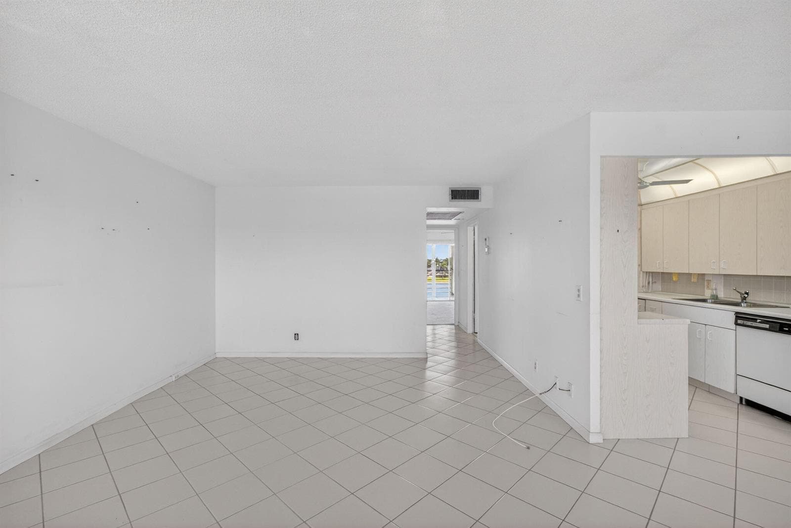 4059 Guildford D, Boca Raton, FL 33434 photo 4