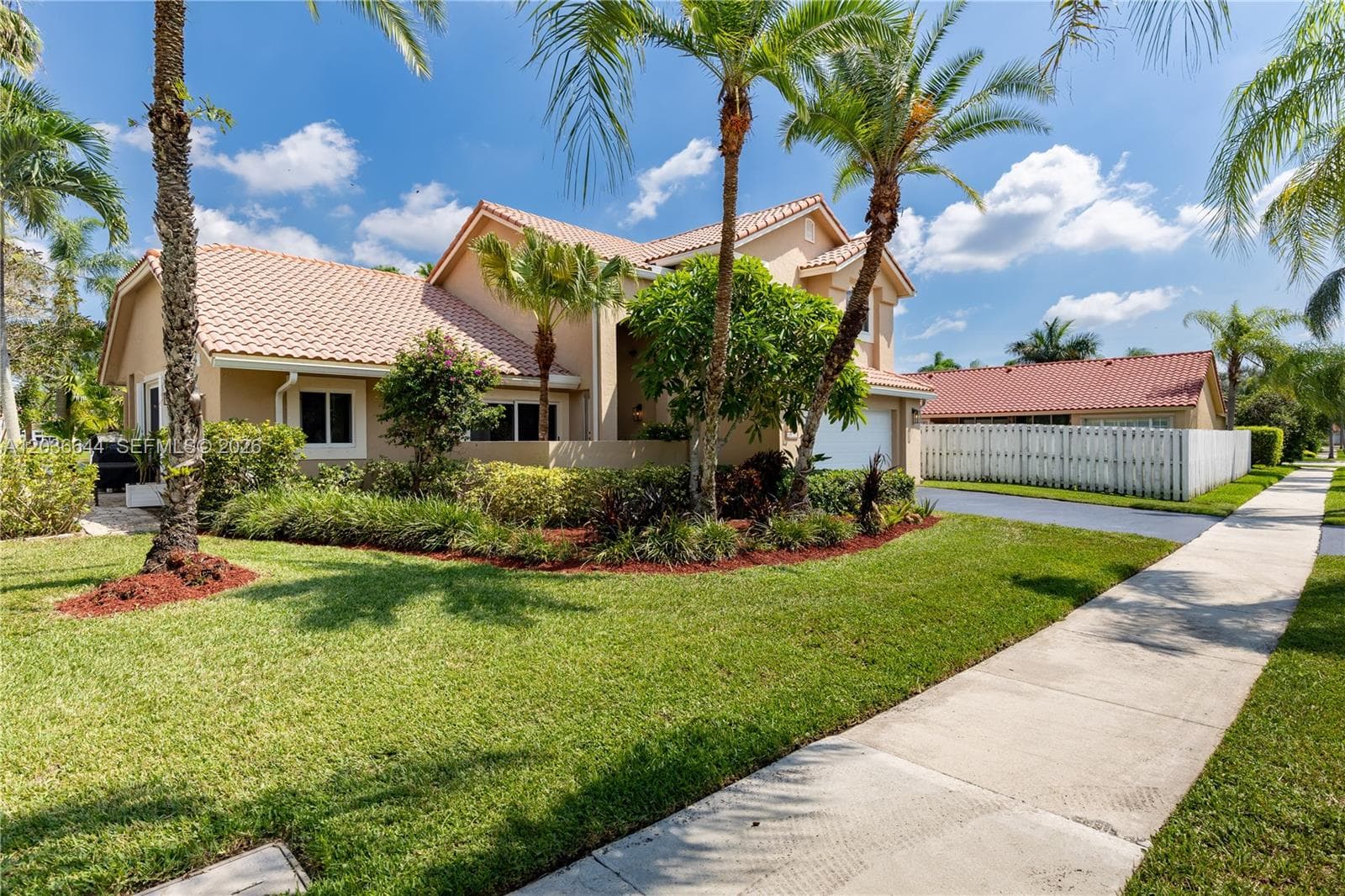 1171 Laguna Springs Dr, Weston, FL 33326 photo 3