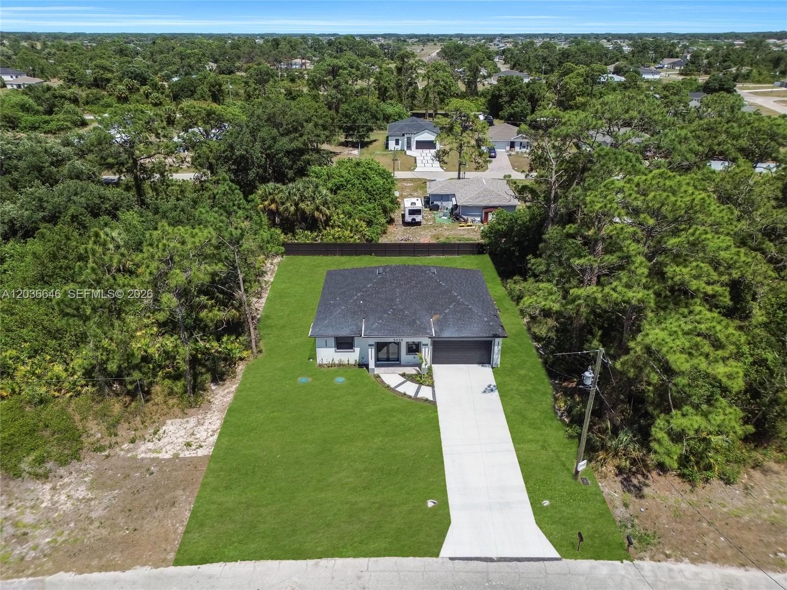 5035 Spinnaker RD, La Belle, FL 33935 photo 2