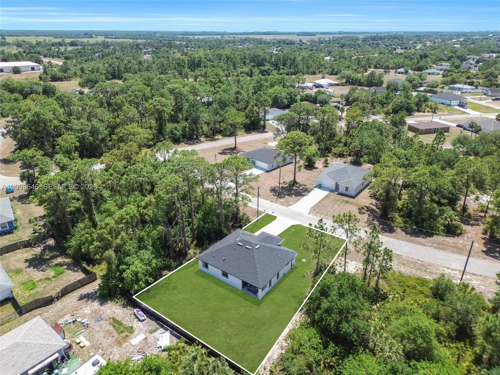 5035 Spinnaker RD, La Belle, FL 33935 photo 4