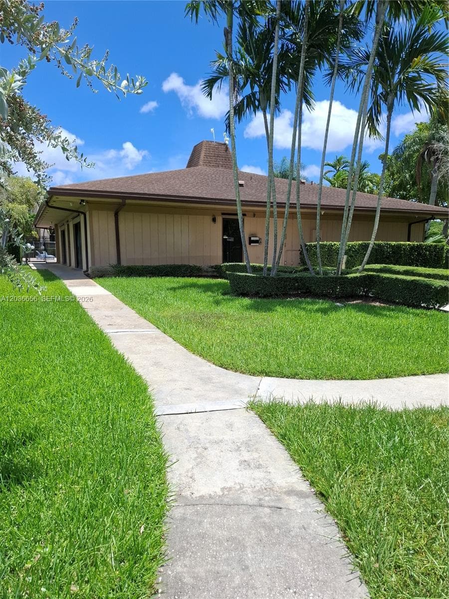 10425 SW 112th Ave # 207, Miami, FL 33176 photo 3