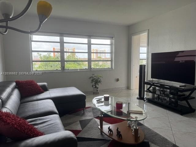 1530 NE 191st St # 305, Miami, FL 33179 photo 3