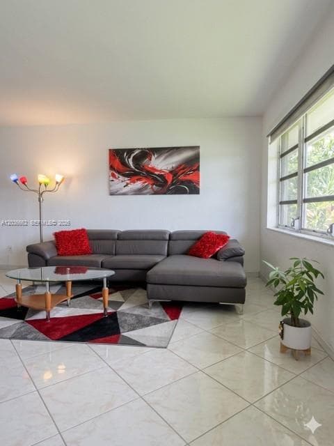 1530 NE 191st St # 305, Miami, FL 33179 photo 5