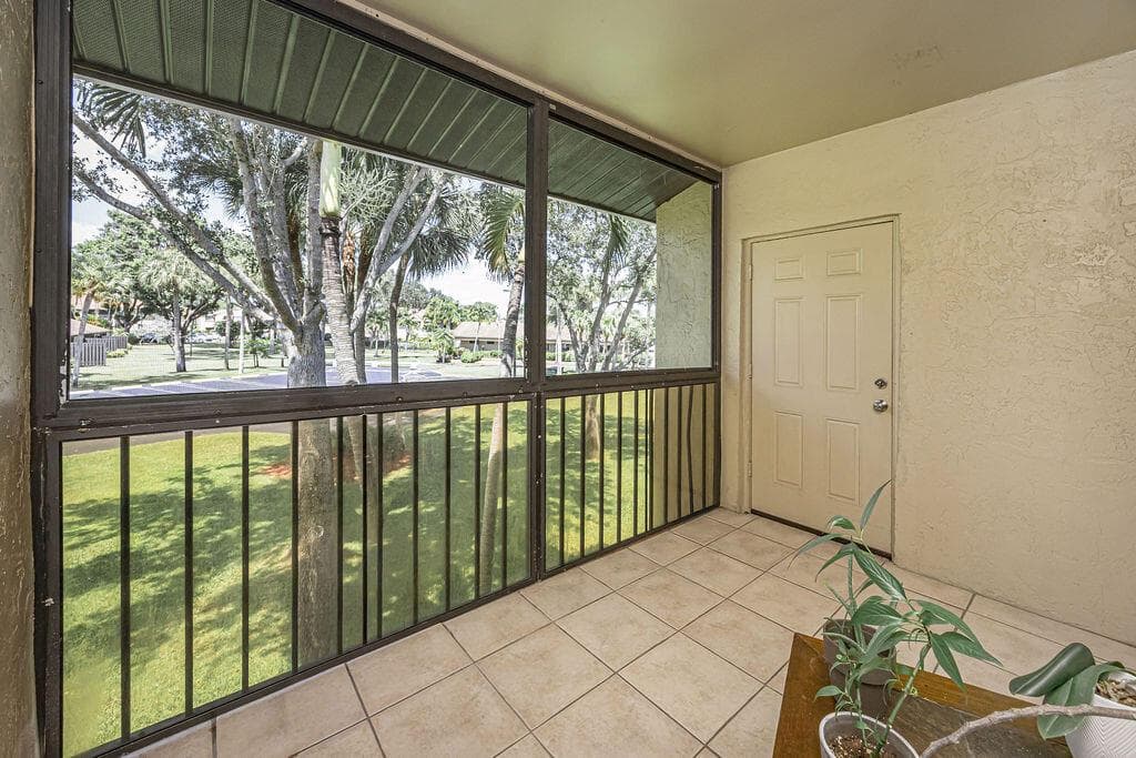 539 Shady Pine Way # B2, FL 33415 photo 3