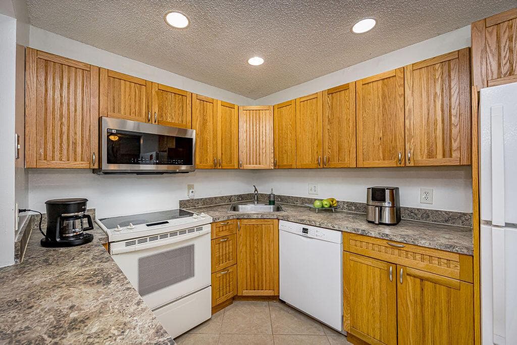539 Shady Pine Way # B2, FL 33415 photo 5