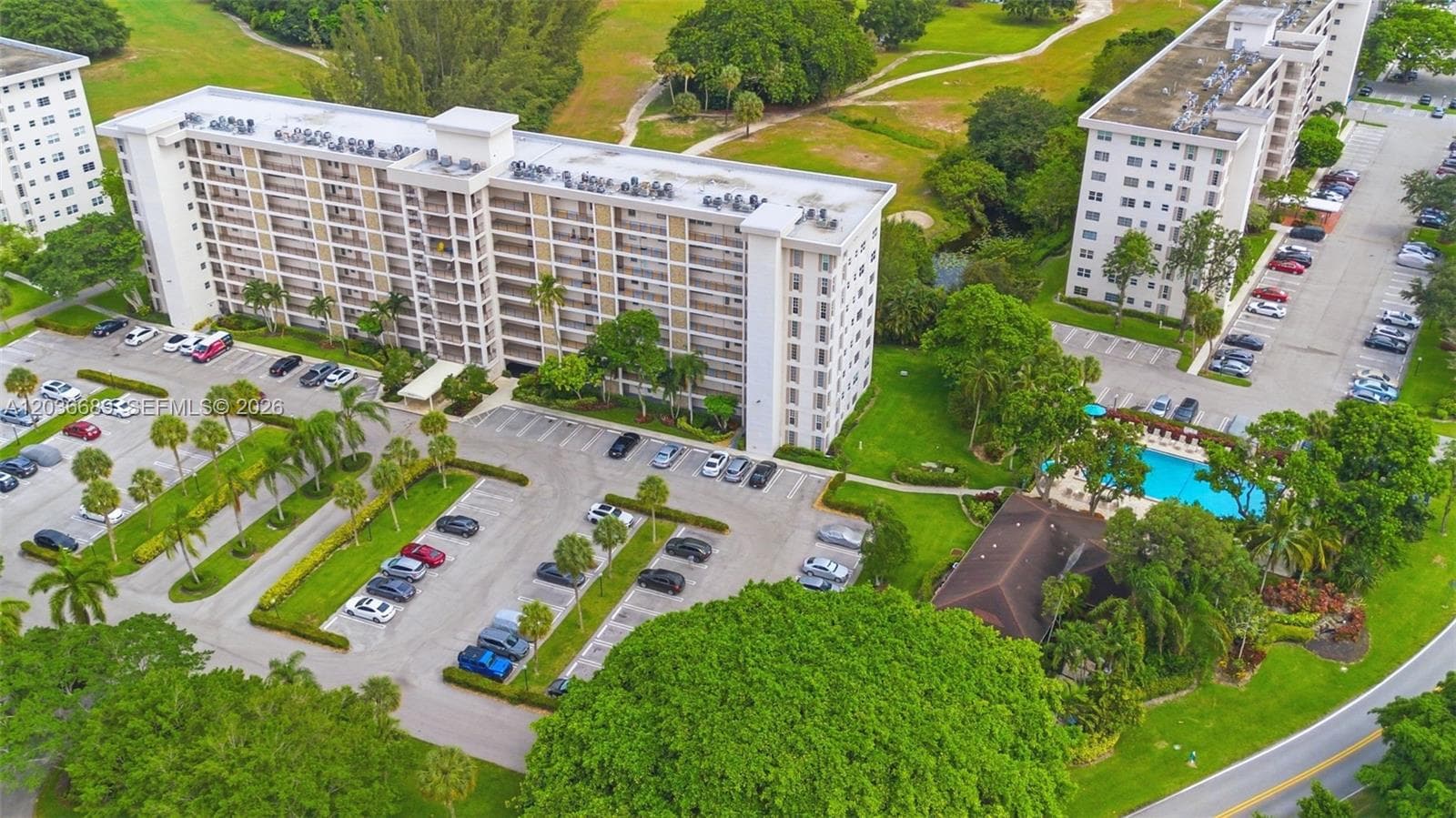 3200 N Palm Aire Dr # 501, Pompano Beach, FL 33069 photo 3
