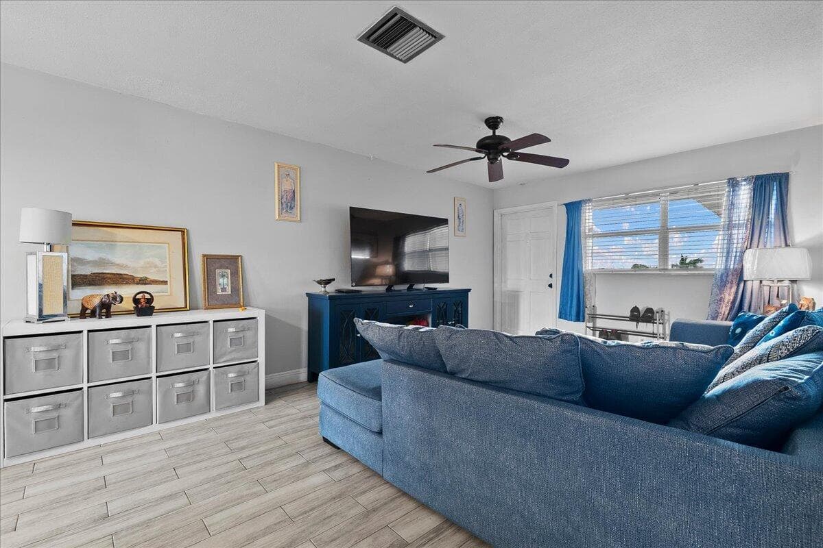 941 Crystal Lake Drive # 402, Deerfield Beach, FL 33064 photo 5
