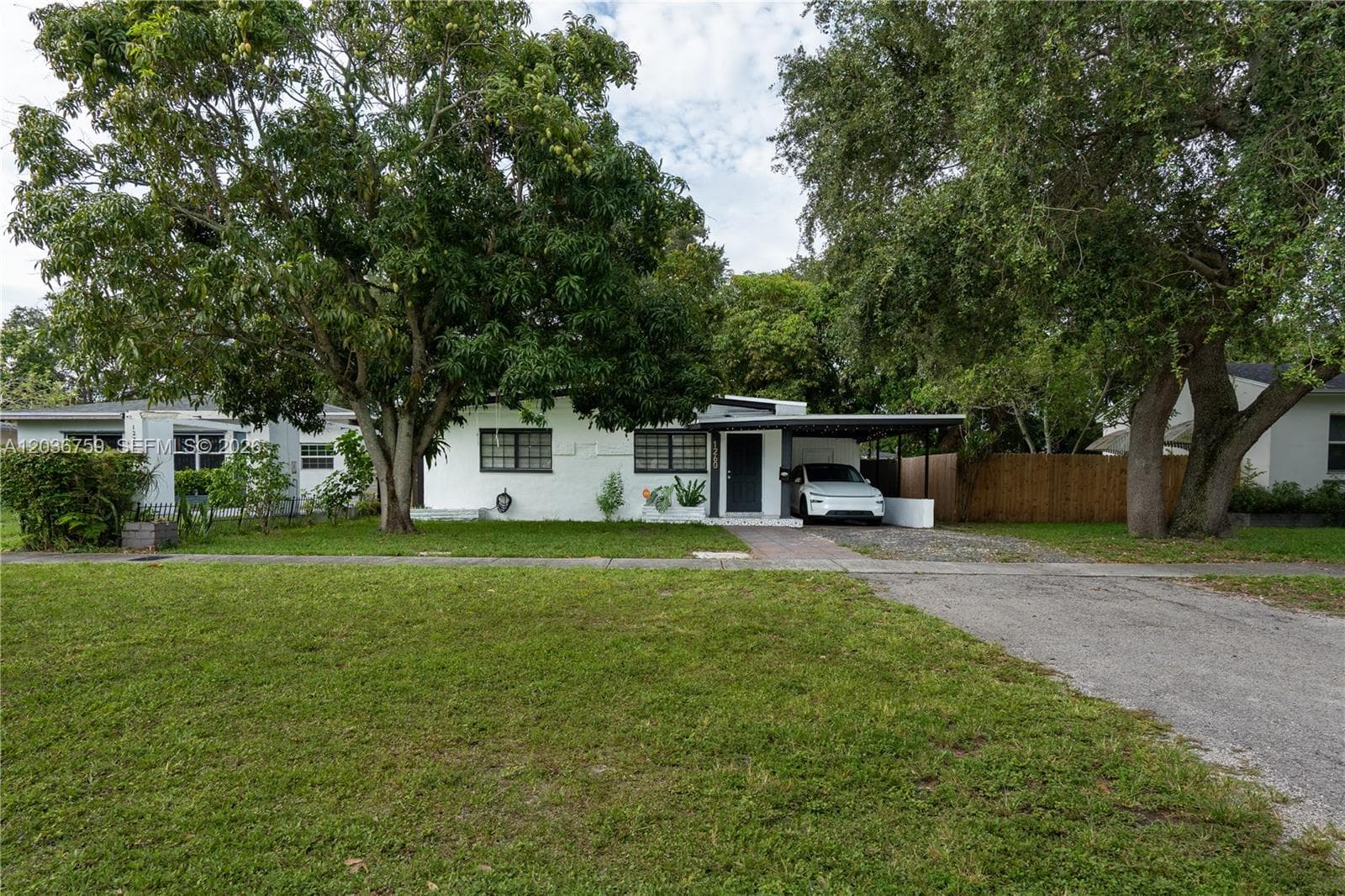 1260 NE 153rd St, North Miami Beach, FL 33162 photo 4