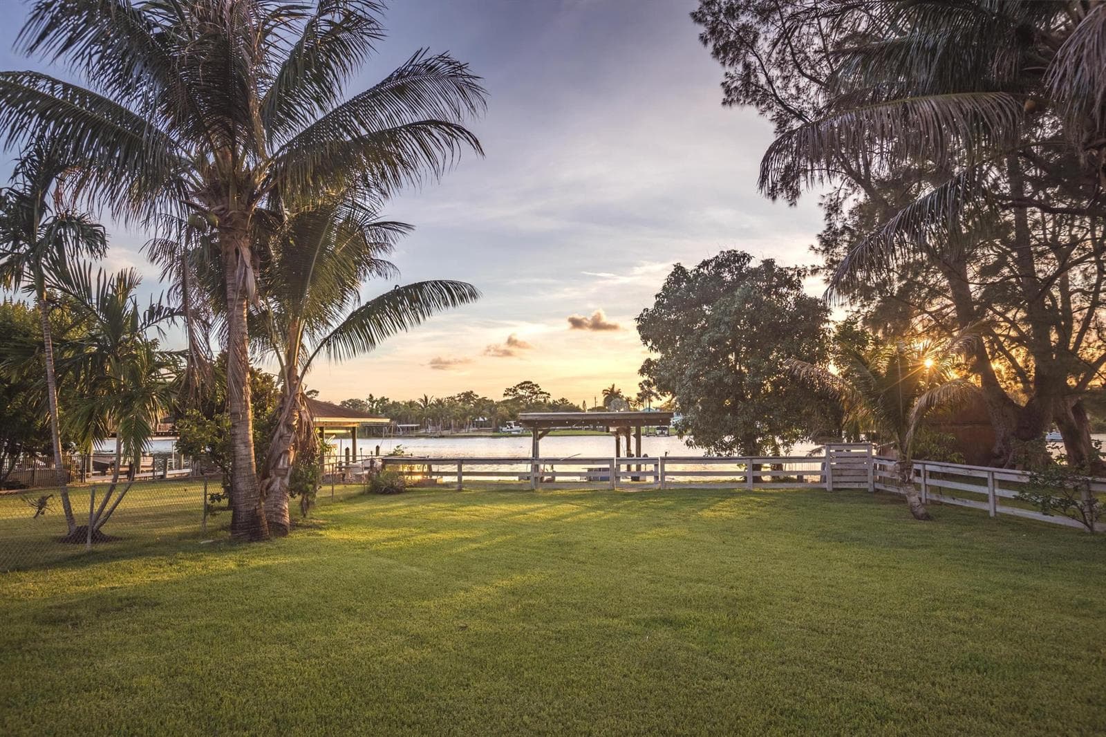 6563 Paul Mar Drive, Lake Worth, FL 33462 photo 2