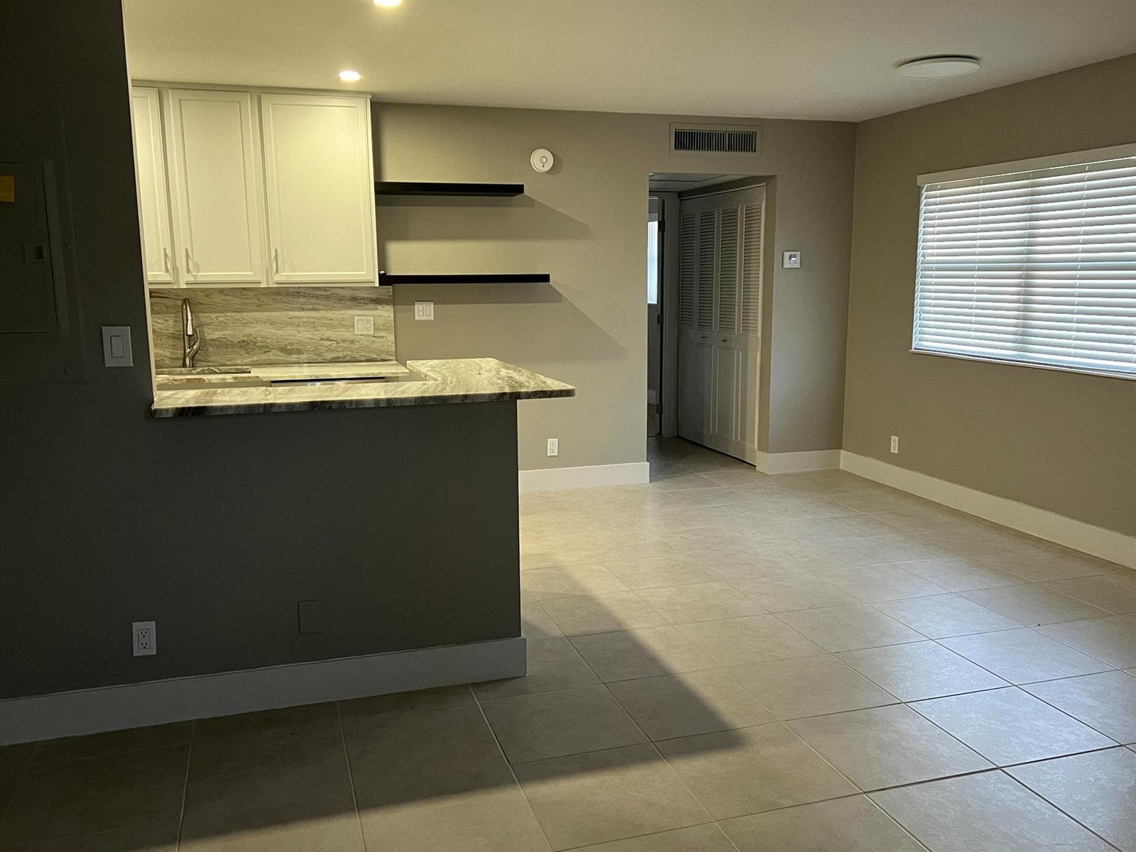 267 Flanders F, Delray Beach, FL 33484 photo 3