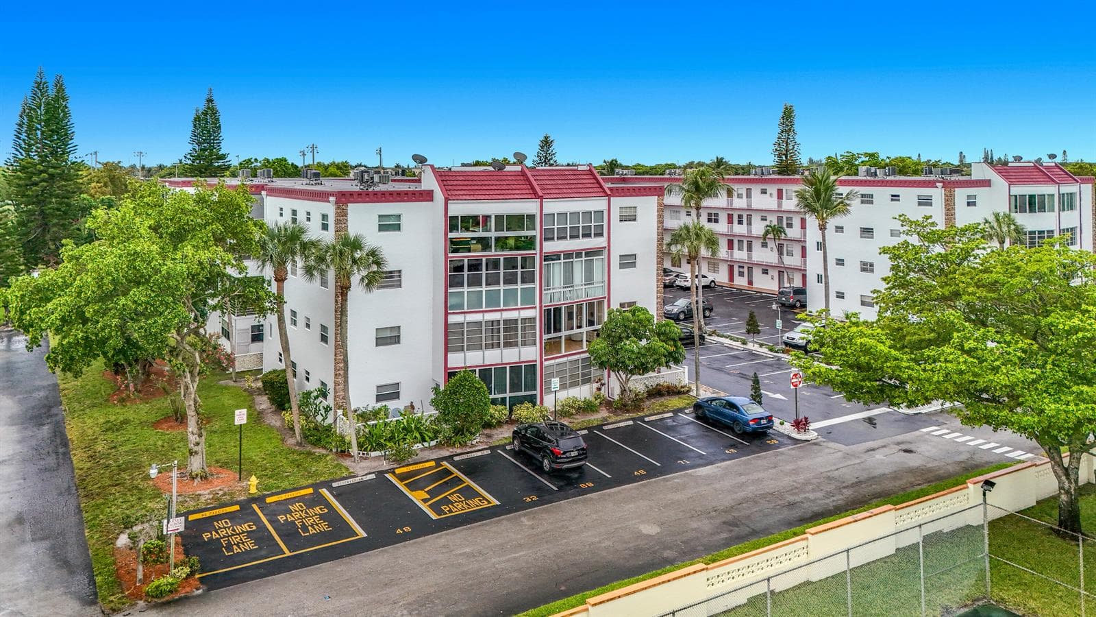 4270 NW 40th Street # 401, Lauderdale Lakes, FL 33319 photo 4